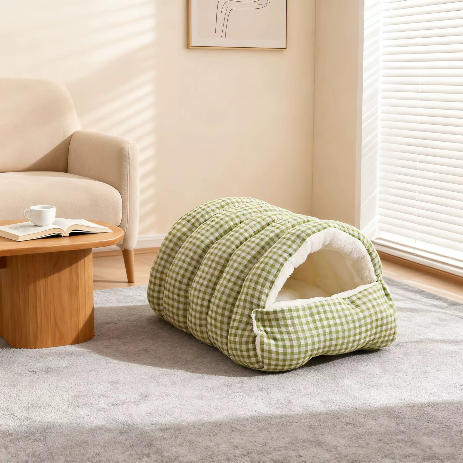 Maison d’hiver semi-fermée et chaude pour chiens et chats