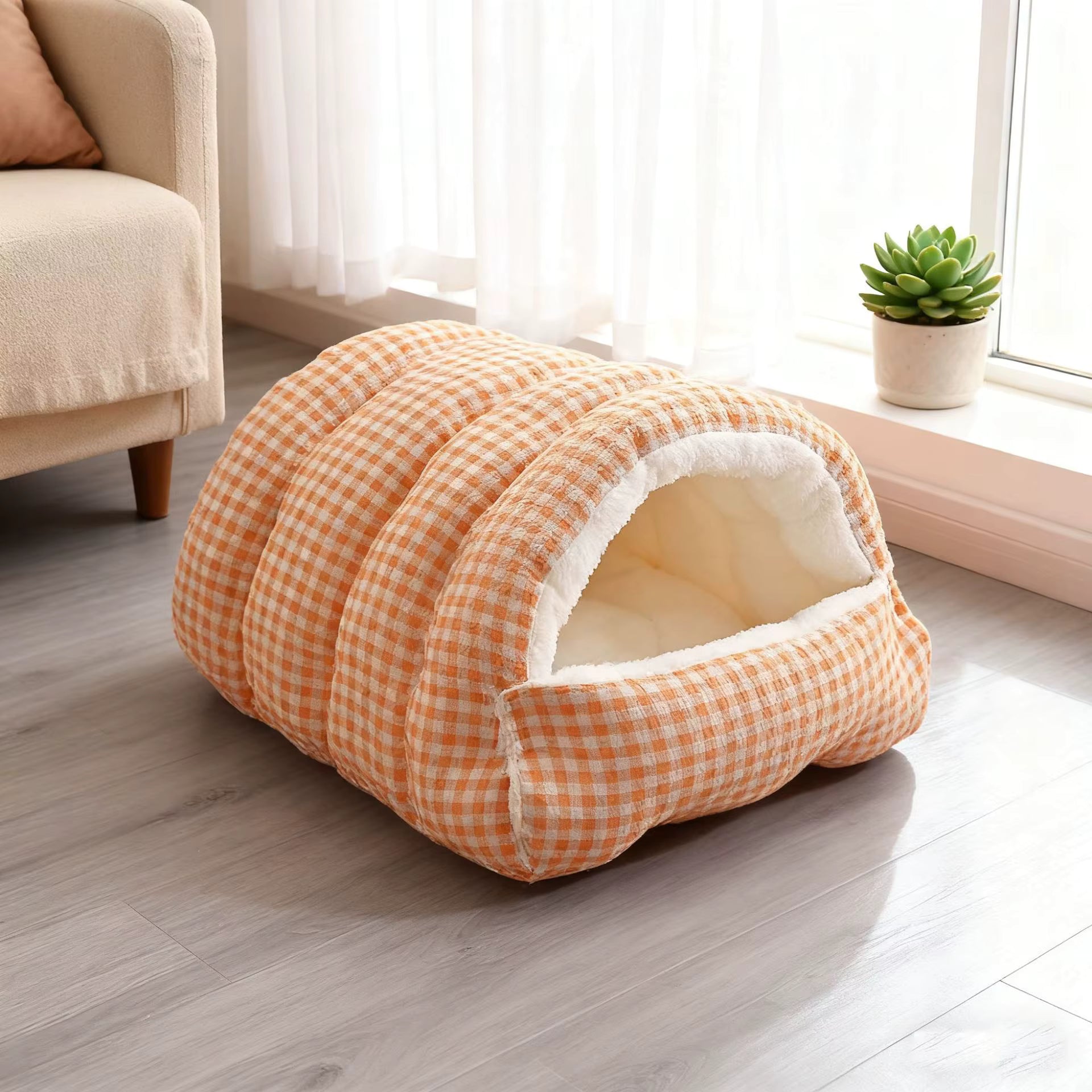 Maison d’hiver semi-fermée et chaude pour chiens et chats